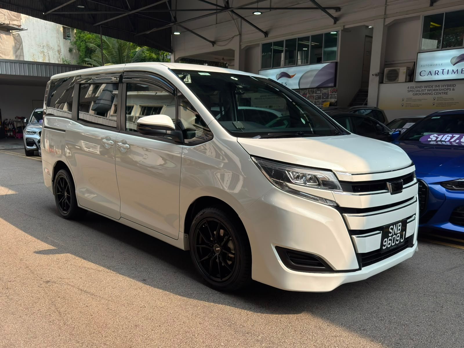 Used Toyota Noah Hybrid 1.8 X for sale in Singapore